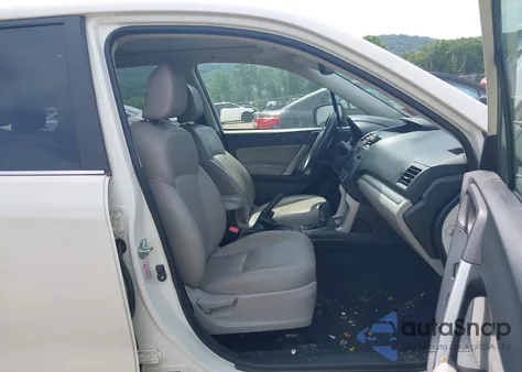 2015 Subaru Forester 2.5I Touring из США, поврежденный, VIN JF2SJAUCXFH435104